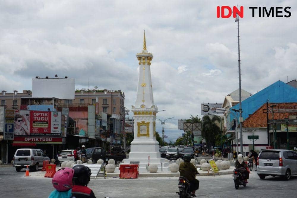 Potret Tugu Pal Putih Yogyakarta tanpa semrawut kabel. IDN Times/Tunggul Damarjati