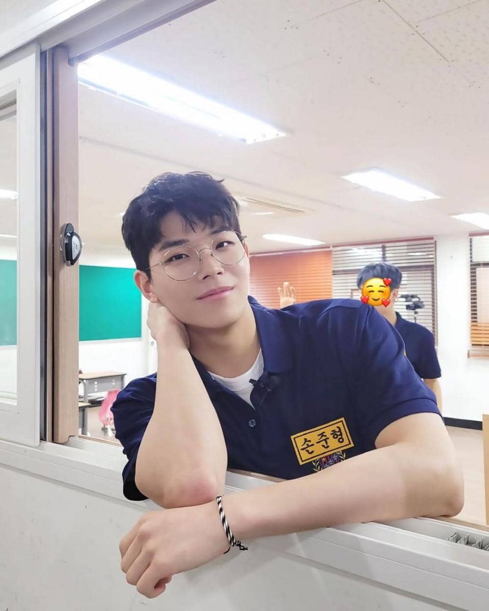 instagram.com/official.ghost9