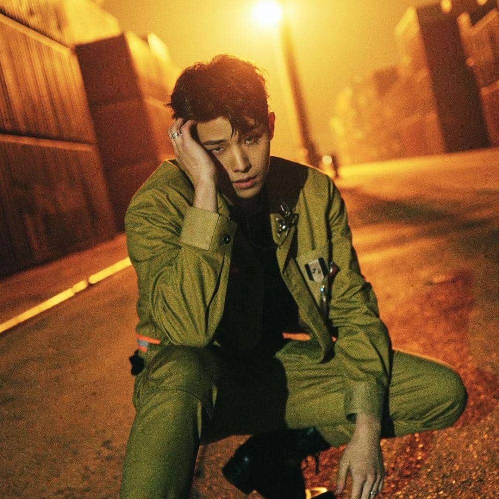 instagram.com/official.ghost9