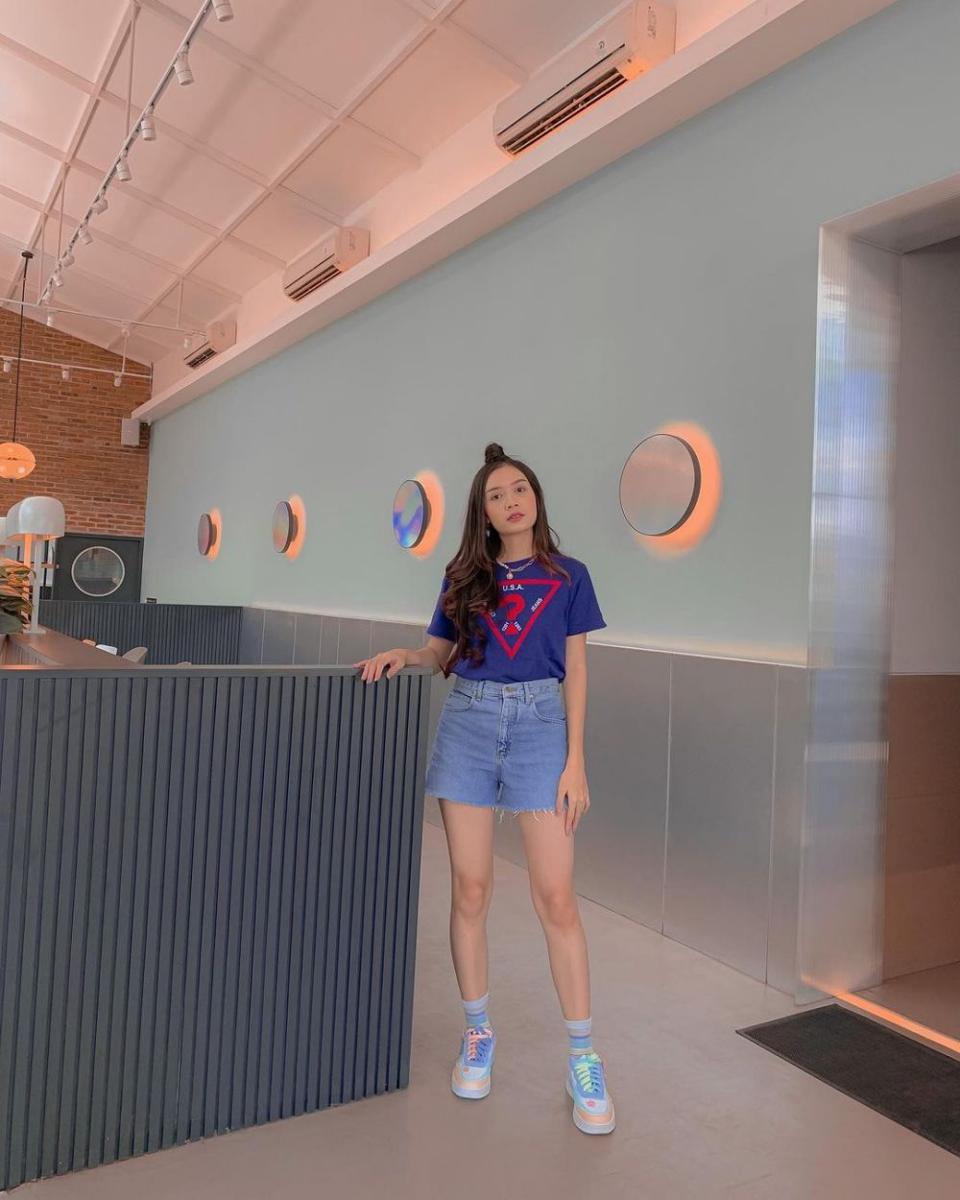9 Pesona Azalia Fabiola, Pianis Manis yang Senyumannya Imut Abis