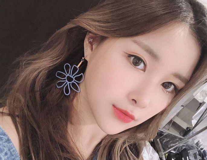 10 Potret Menawan Uchae, Member Tertinggi NATURE yang Jago Dance