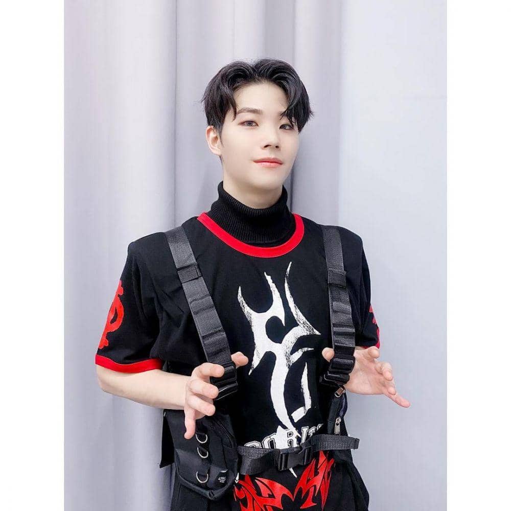 instagram.com/official.ghost9