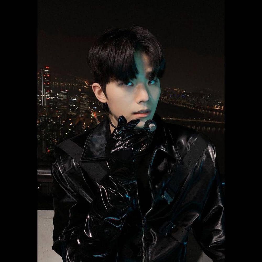 instagram.com/official.ghost9