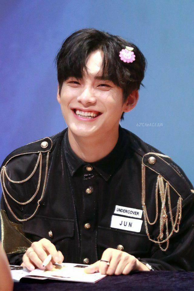 twitter.com/JunheeHourly