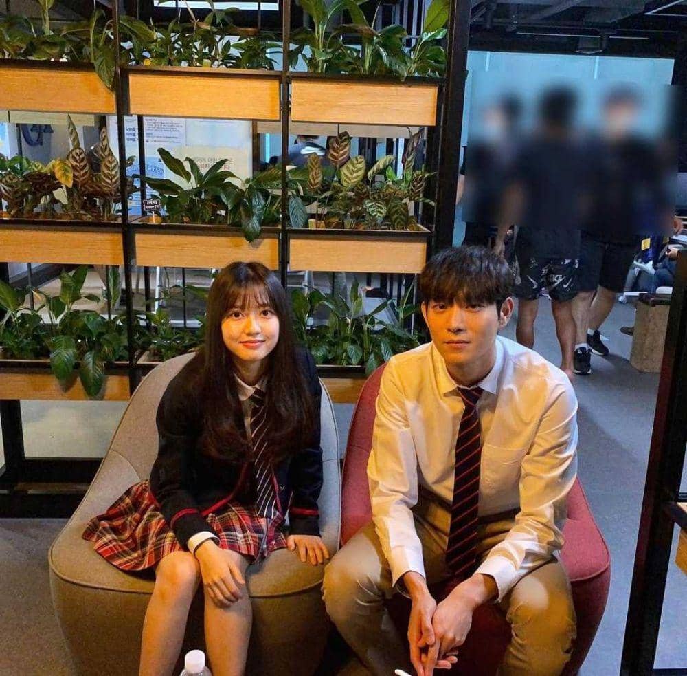 Instagram.com/outerkorea_fan_official