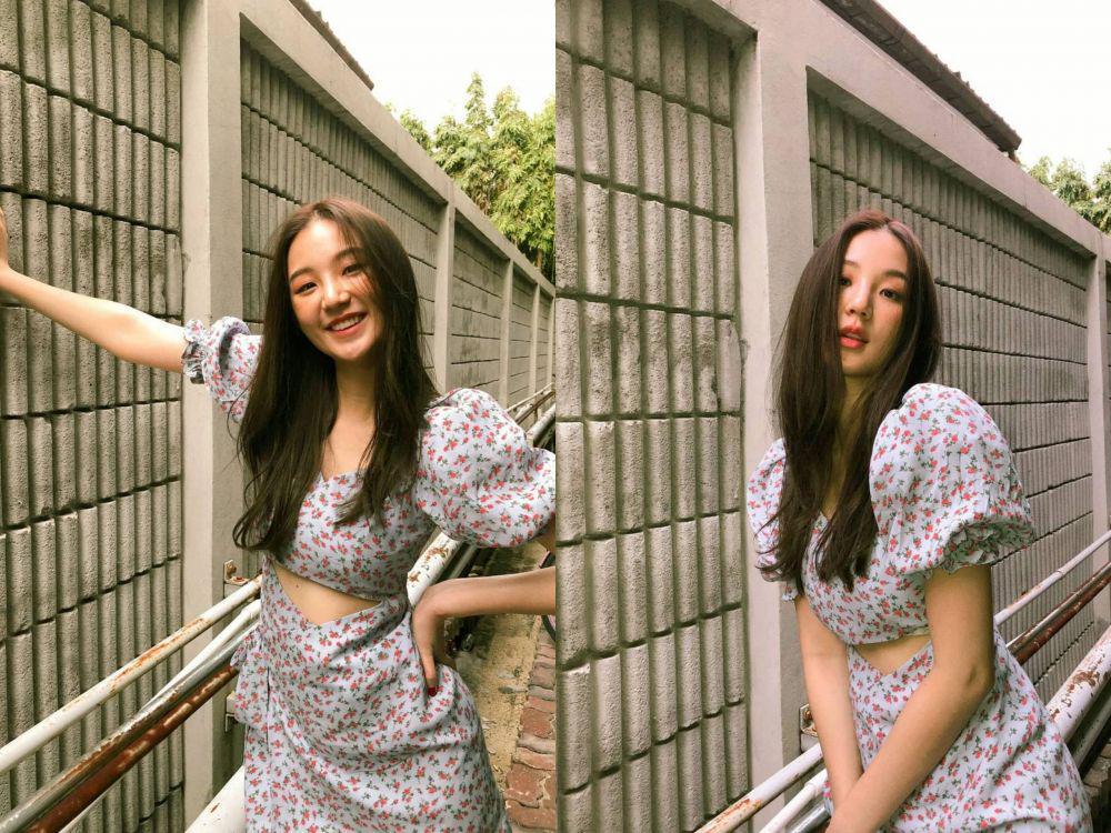 10 Potret Thanaerng Kanyawe dengan Floral Outfit, Anggun dan Memesona!