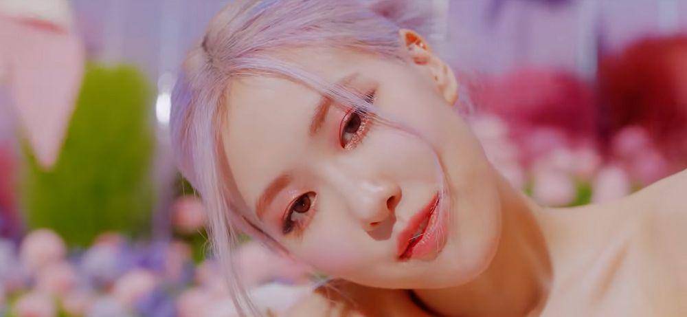 youtube.com/BLACKPINK