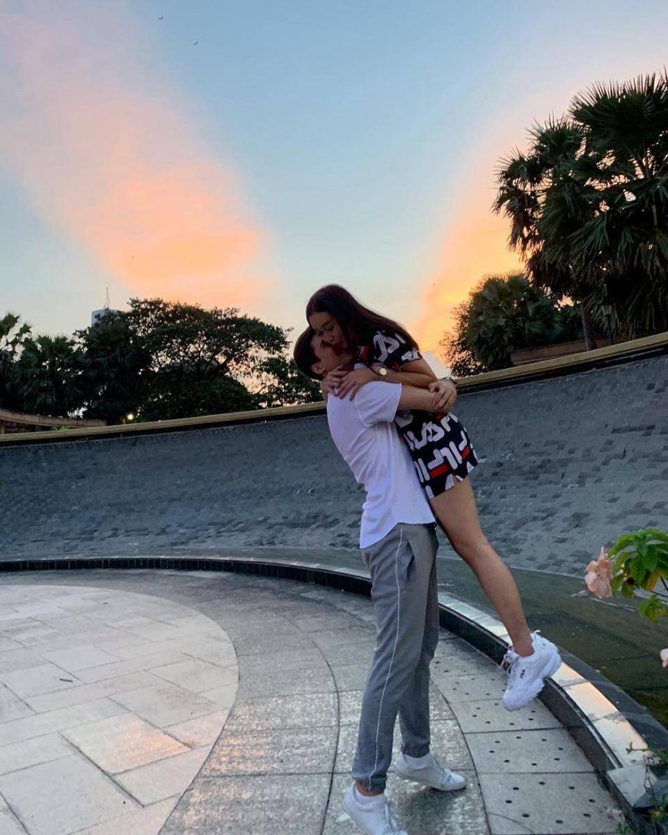 instagram.com/aurakasih