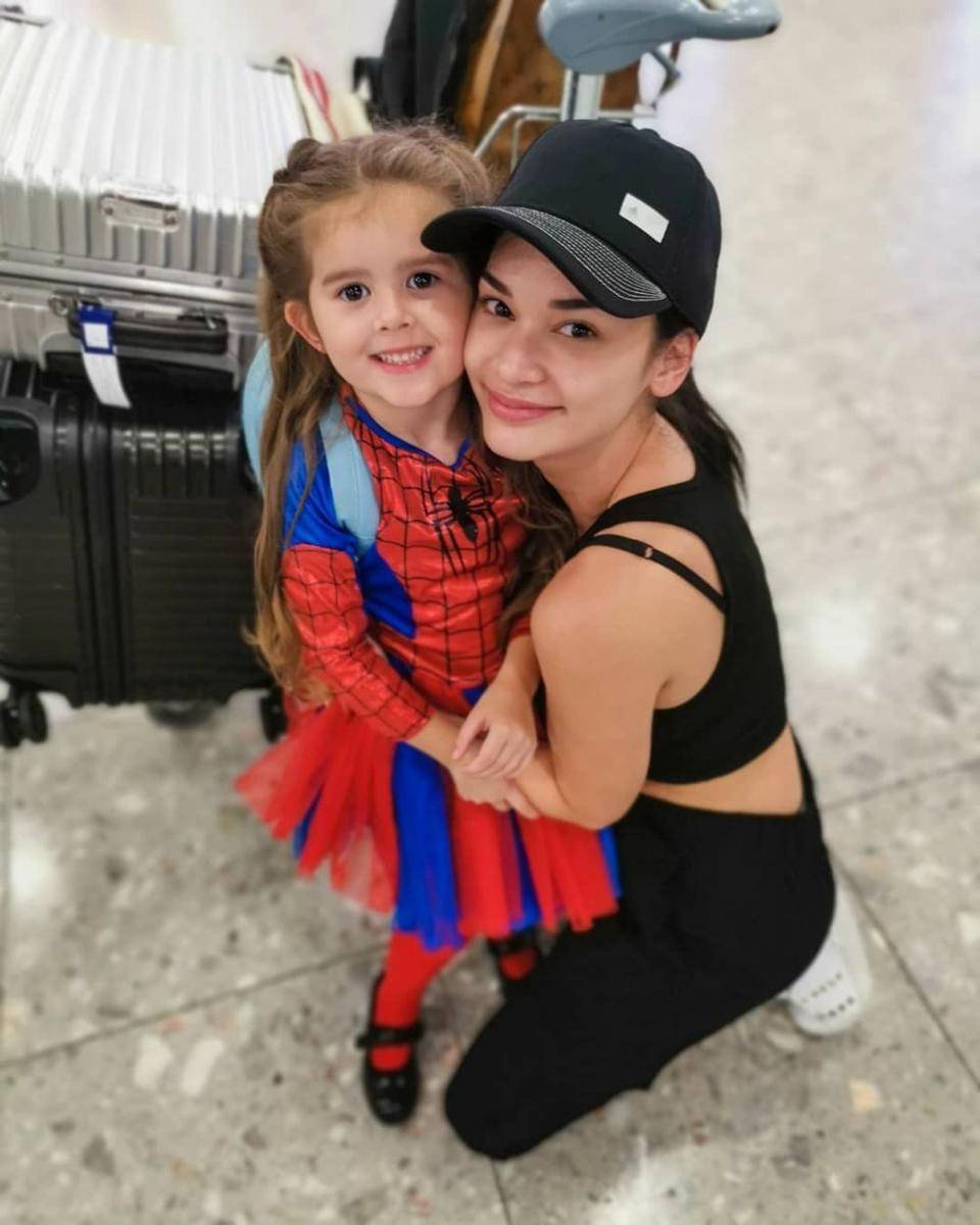 potret Pia Wurtzbach bersama keponakan (instagram.com/piawurtzbach)