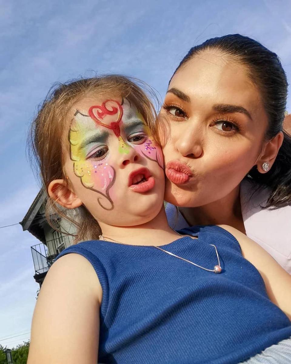 potret Pia Wurtzbach bersama keponakan (instagram.com/piawurtzbach)
