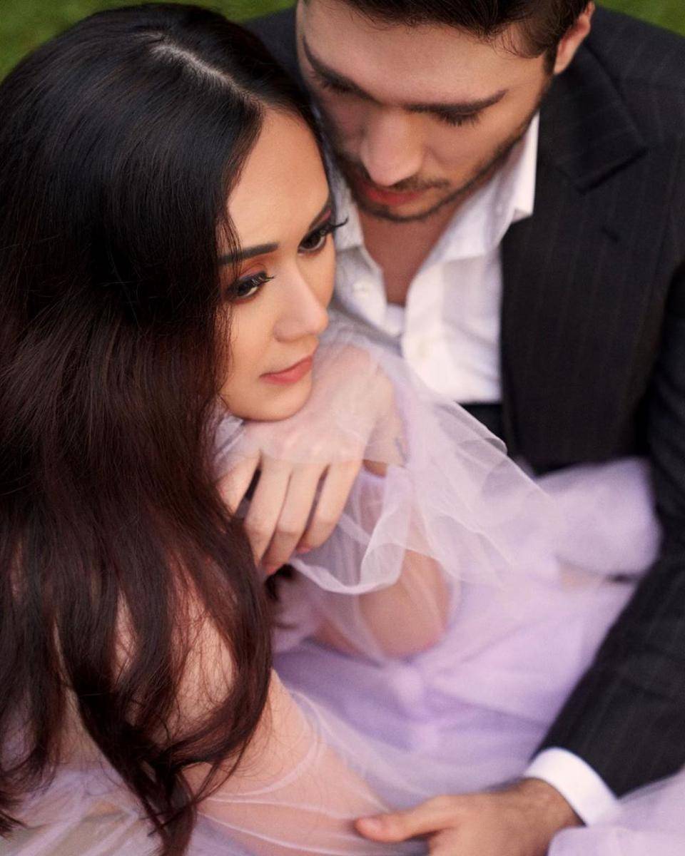 instagram.com/aurakasih