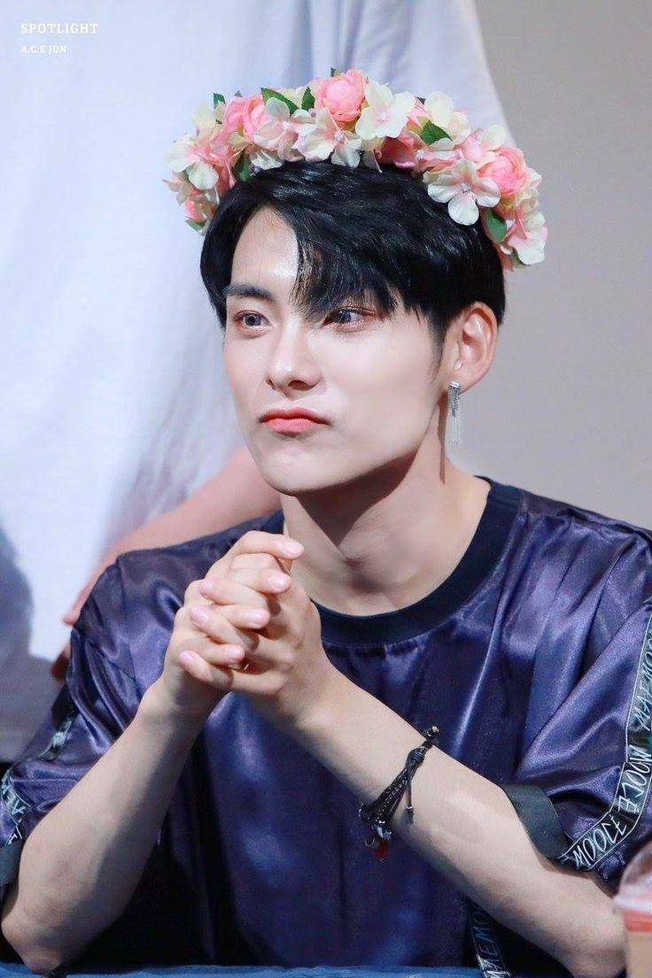 twitter.com/JunheeHourly