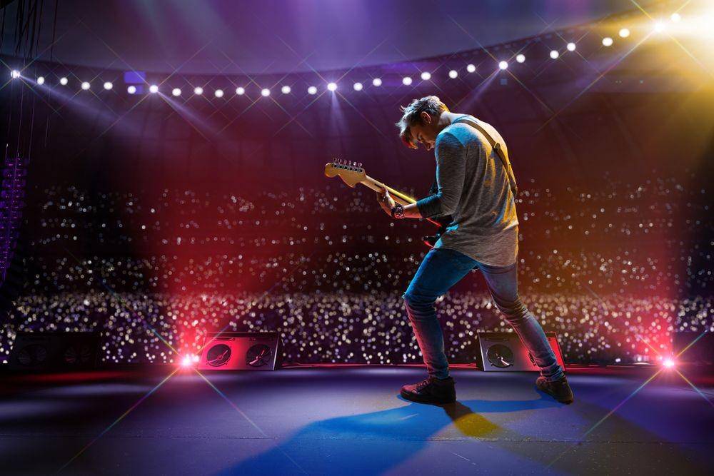 Konser di atas panggung (Shutterstock/Oleksii Sidorov)