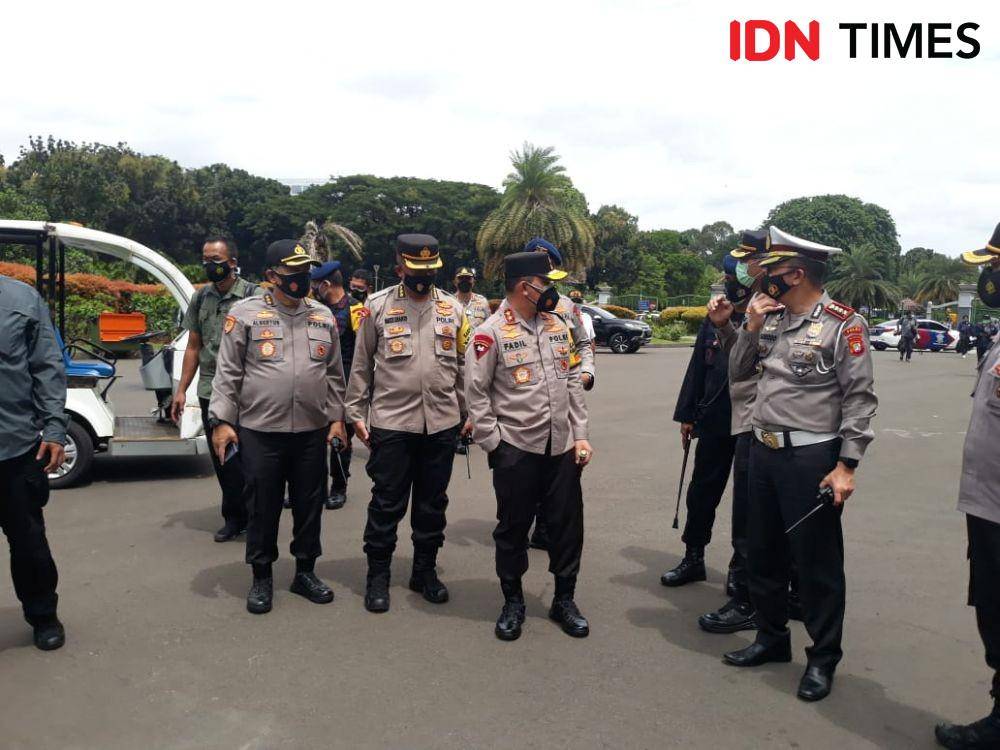 Kapolda Metro Jaya Irjen Pol Fadil Imran meninjau pengamanan aksi 1812 (IDN Times/Fitang Budhi Adhitia)