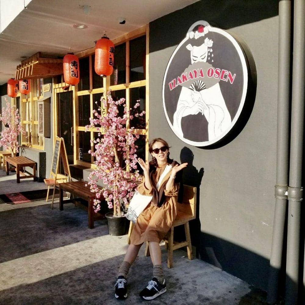 instagram.com/yejinhand