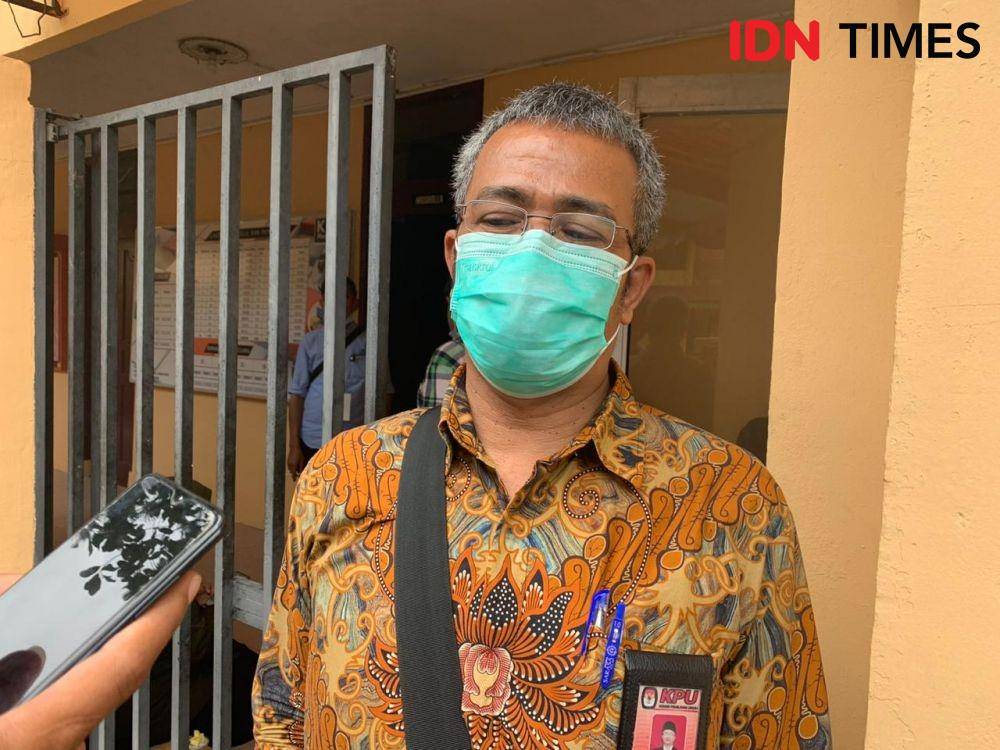 Ketua KPU Kota Batam, Herrigen Agusti. (IDN Times/Margaretha Nainggolan).
