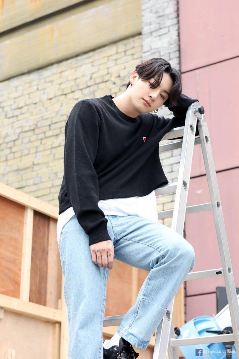 facebook.com/bangtan.official