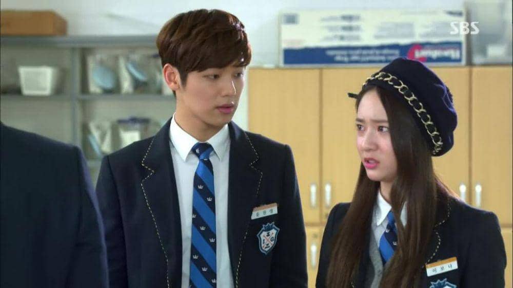 facebook.com/Yoon Chan Young Lee Bona