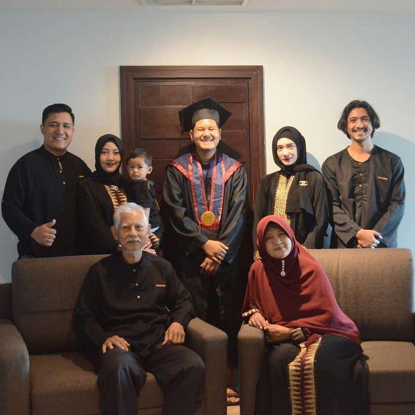 Instagram.com/pramesti.pramaiswara