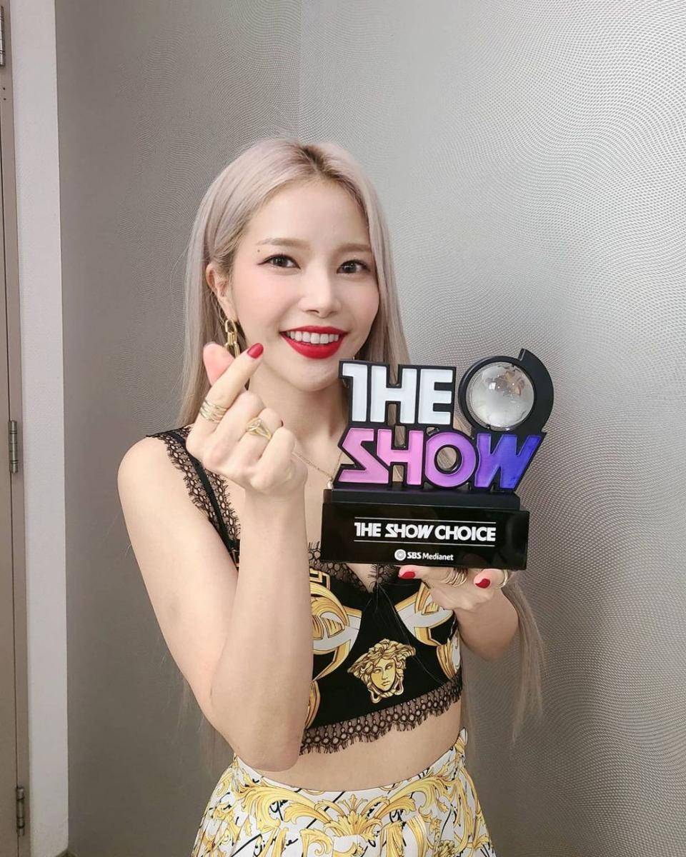 instagram.com/mamamoo_official
