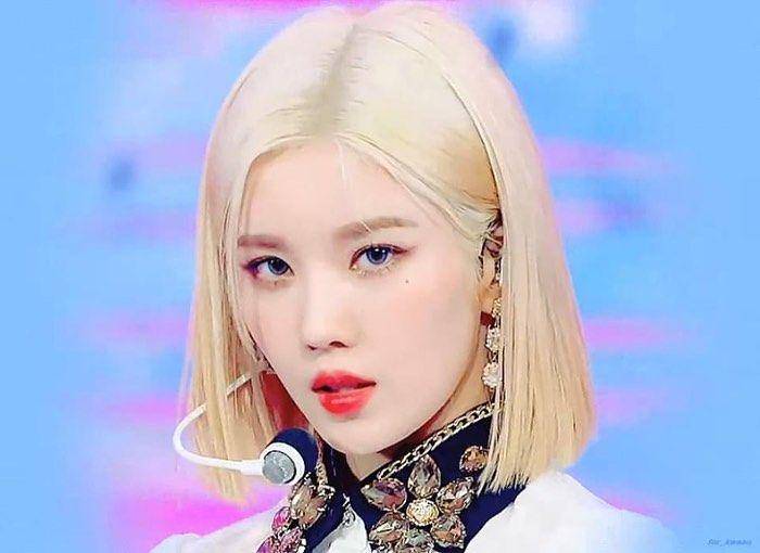 instagram.com/eunbi.izone