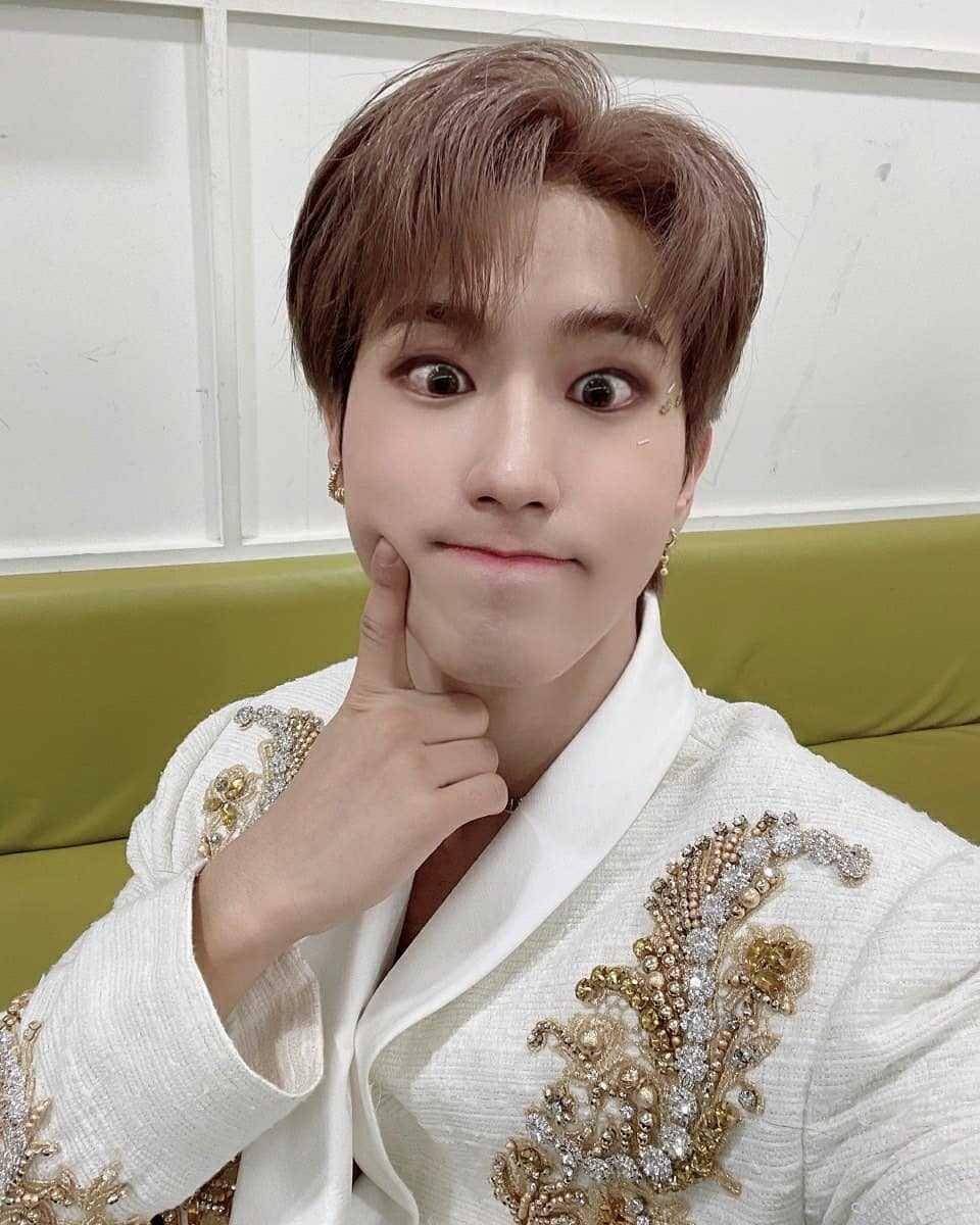 instagram.com/realstraykids