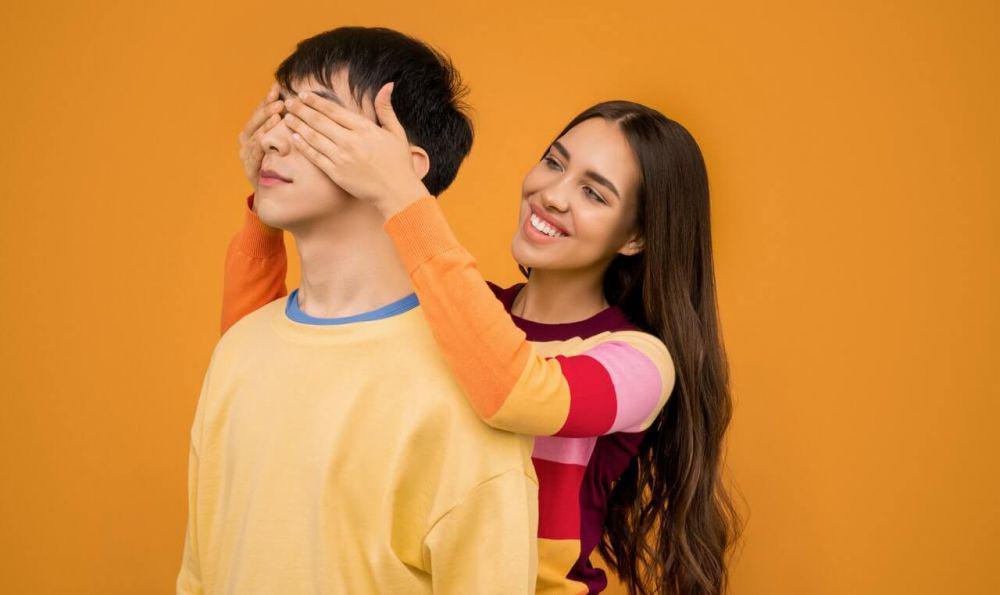 10 Perkataan Perempuan yang Disukai Laki-Laki, Bikin Meleleh