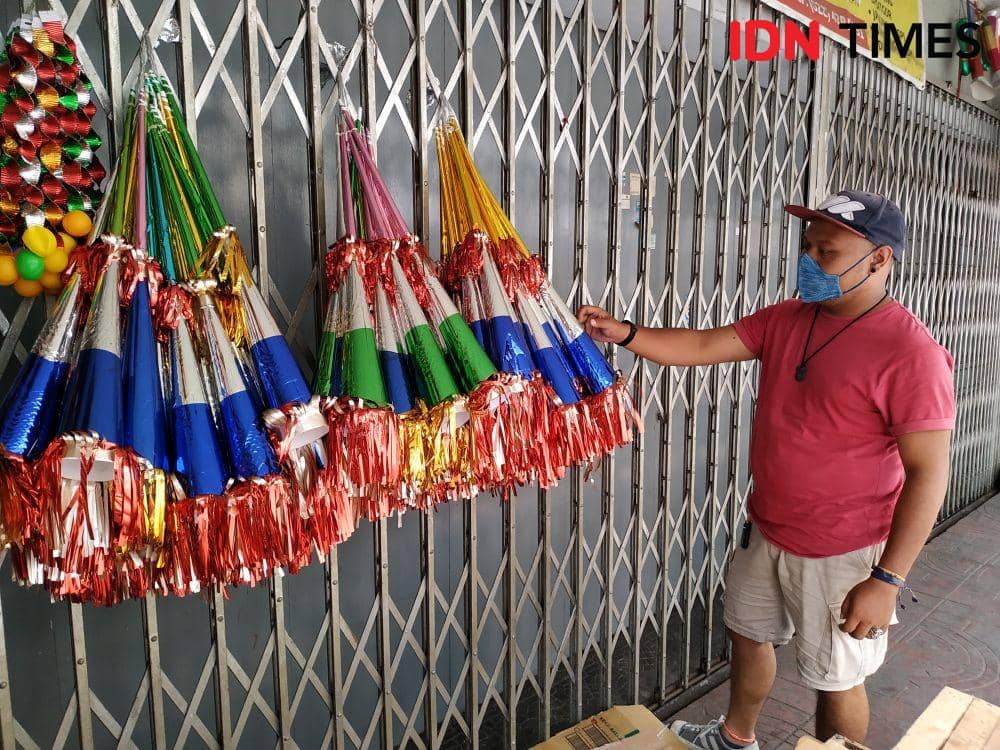 Ilustrasi. (Penjual Trompet di Jalan Cibadak, Kota Bandung) IDN Times/Azzis Zulkhairil