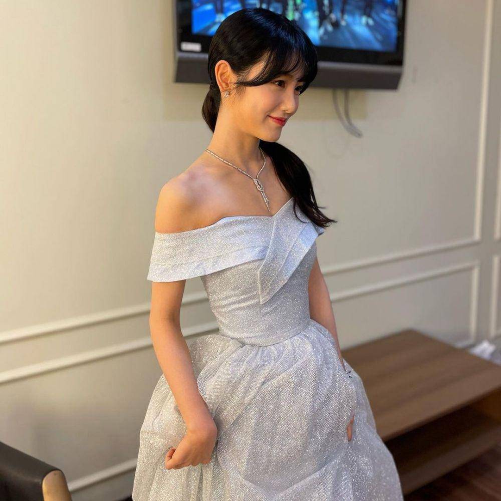 Instagram.com/__shinyeeun