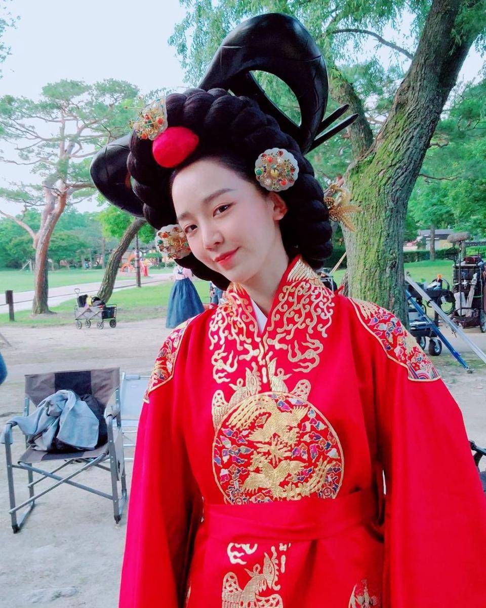 instagram.com/shinhs831