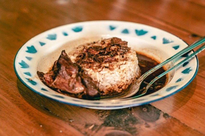 5 Rekomendasi Tempat Makan di Malang yang Sediakan Semur Daging