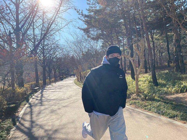 instagram.com/____kimwoobin
