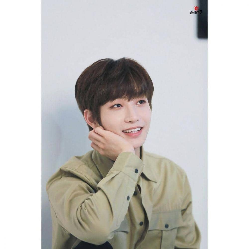 instagram.com/official.ghost9