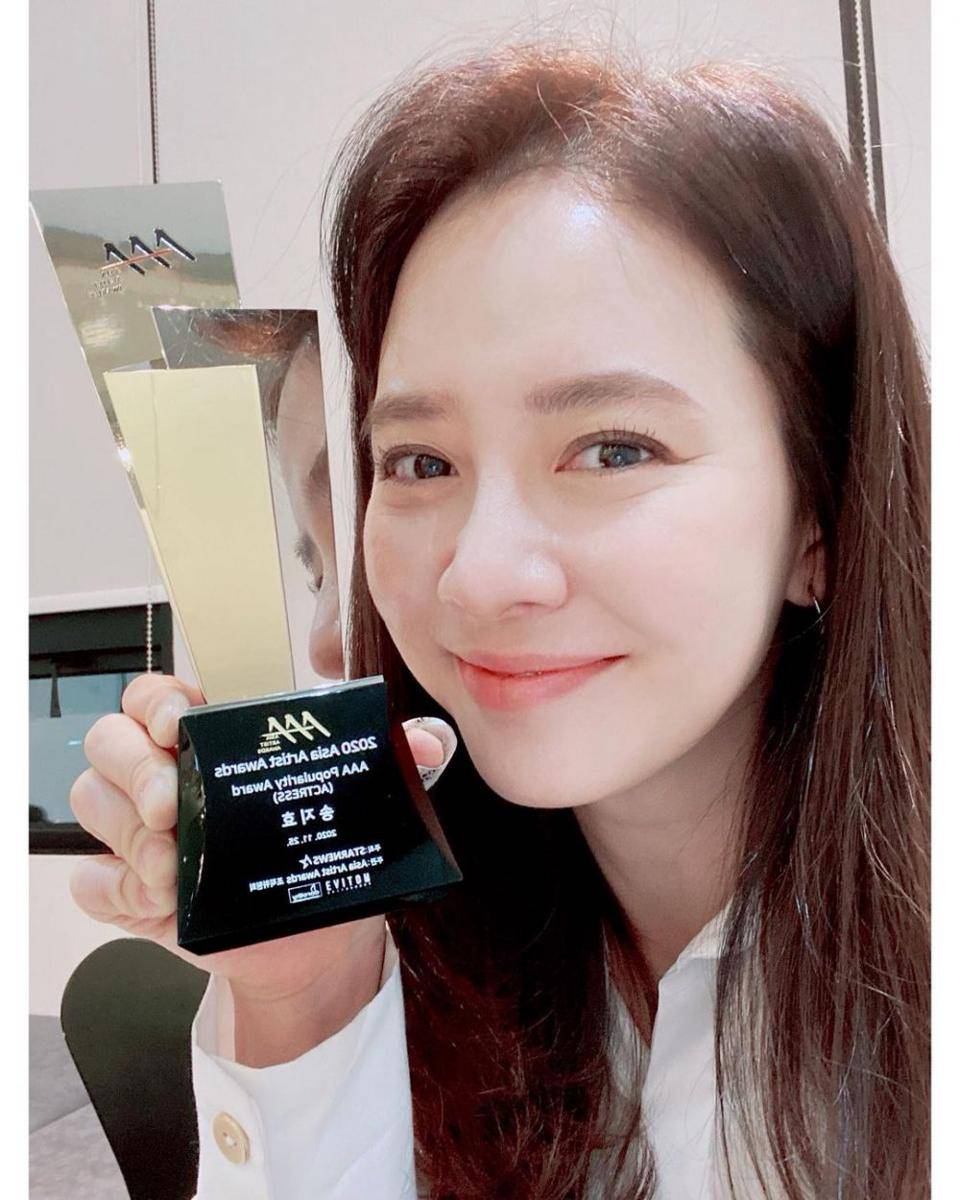 instagram.com/my_songjihyo
