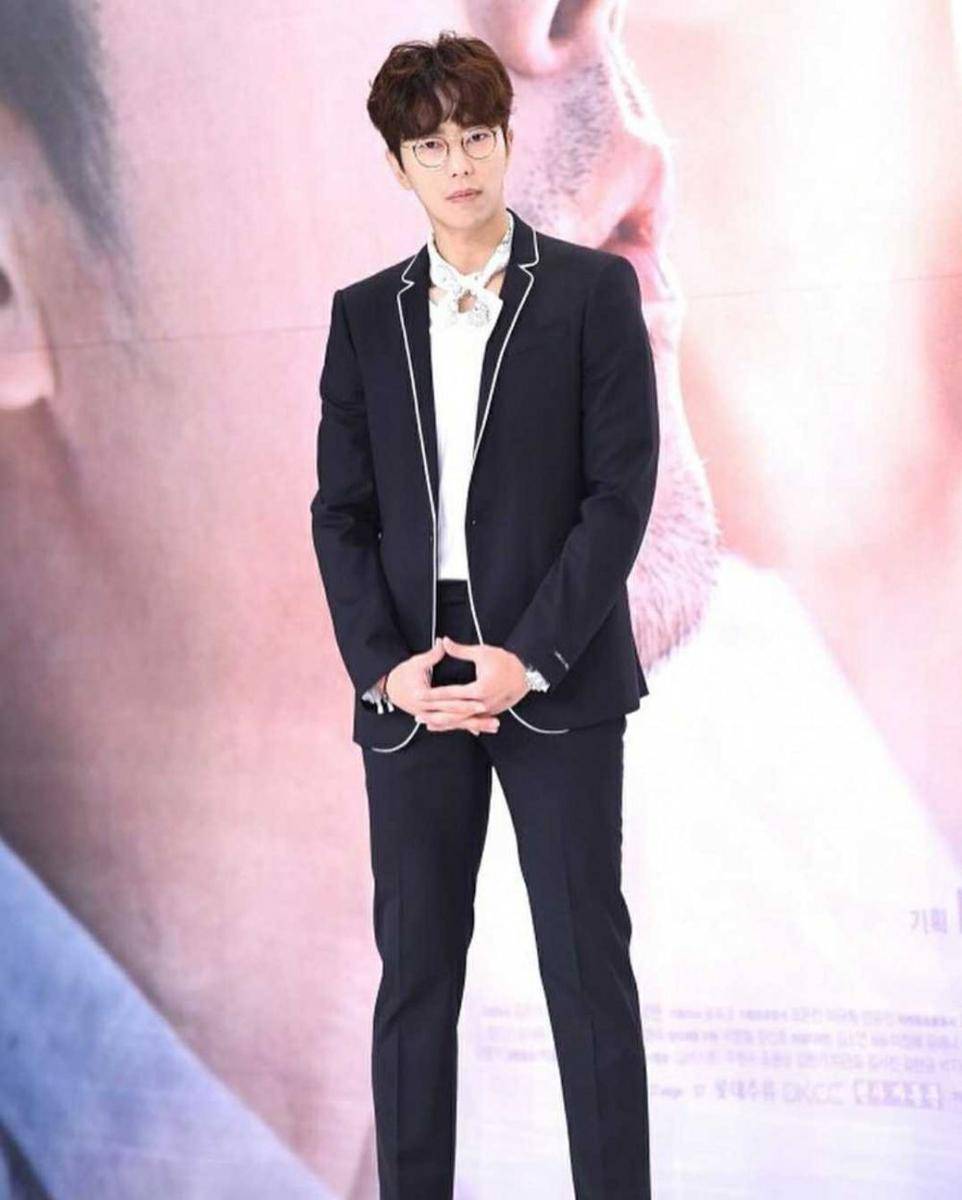 instagram.com/yoonhyunmin
