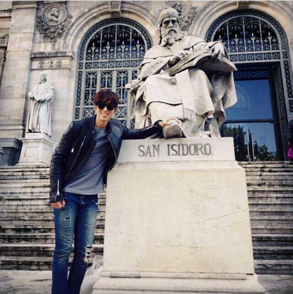 instagram.com/yoonhyunmin