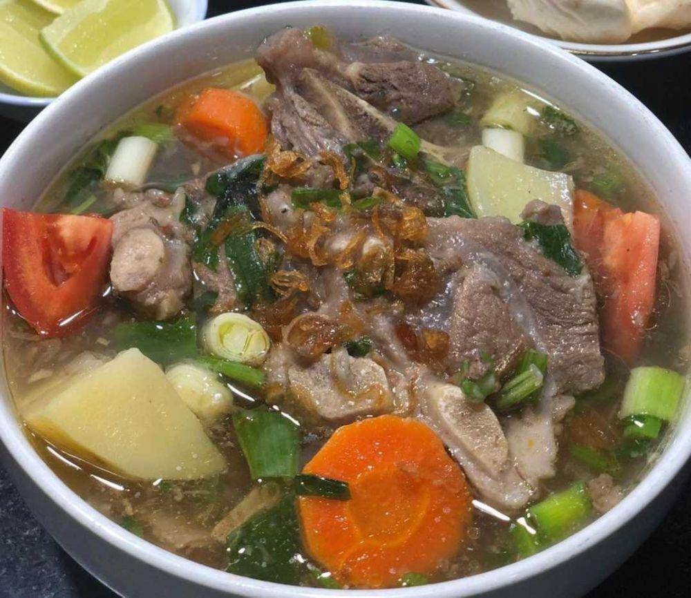 sop buntut (instagram.com/lina_wijayaa)