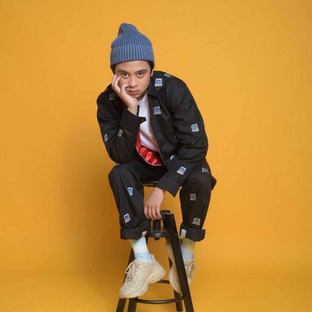 instagram.com/bastiansteel