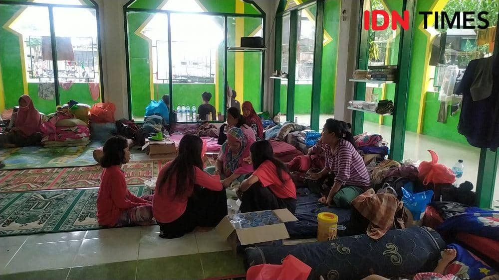 Pengungsi korban banjir di Kecamatan Manggala, Makassar. IDN Times/Sahrul Ramadan