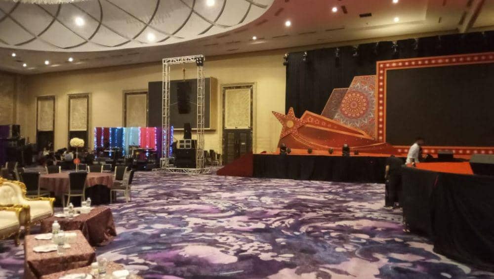 Kegiatan keramaian di salah satu hotel di Makassar dihentikan petugas kepolisian. IDN Times/Polrestabes Makassar
