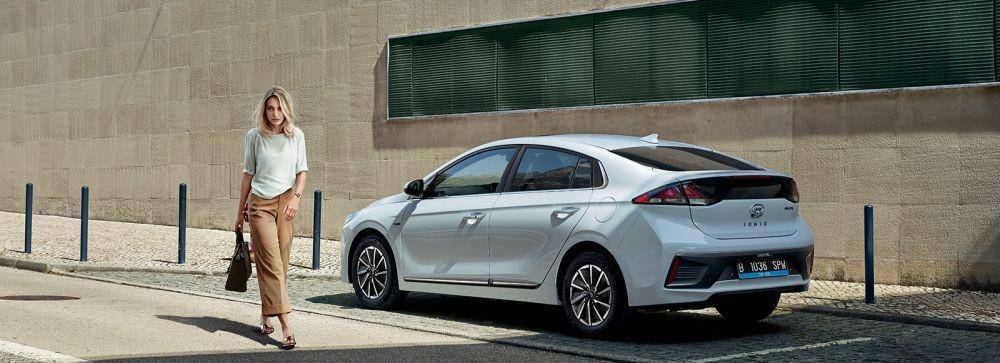 hyundai.com