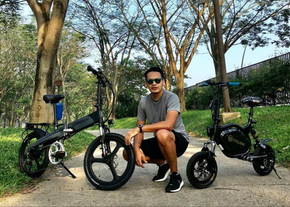 Makin Bugar, 10 Potret Keren Ben Joshua Jalani Hobi Bersepeda