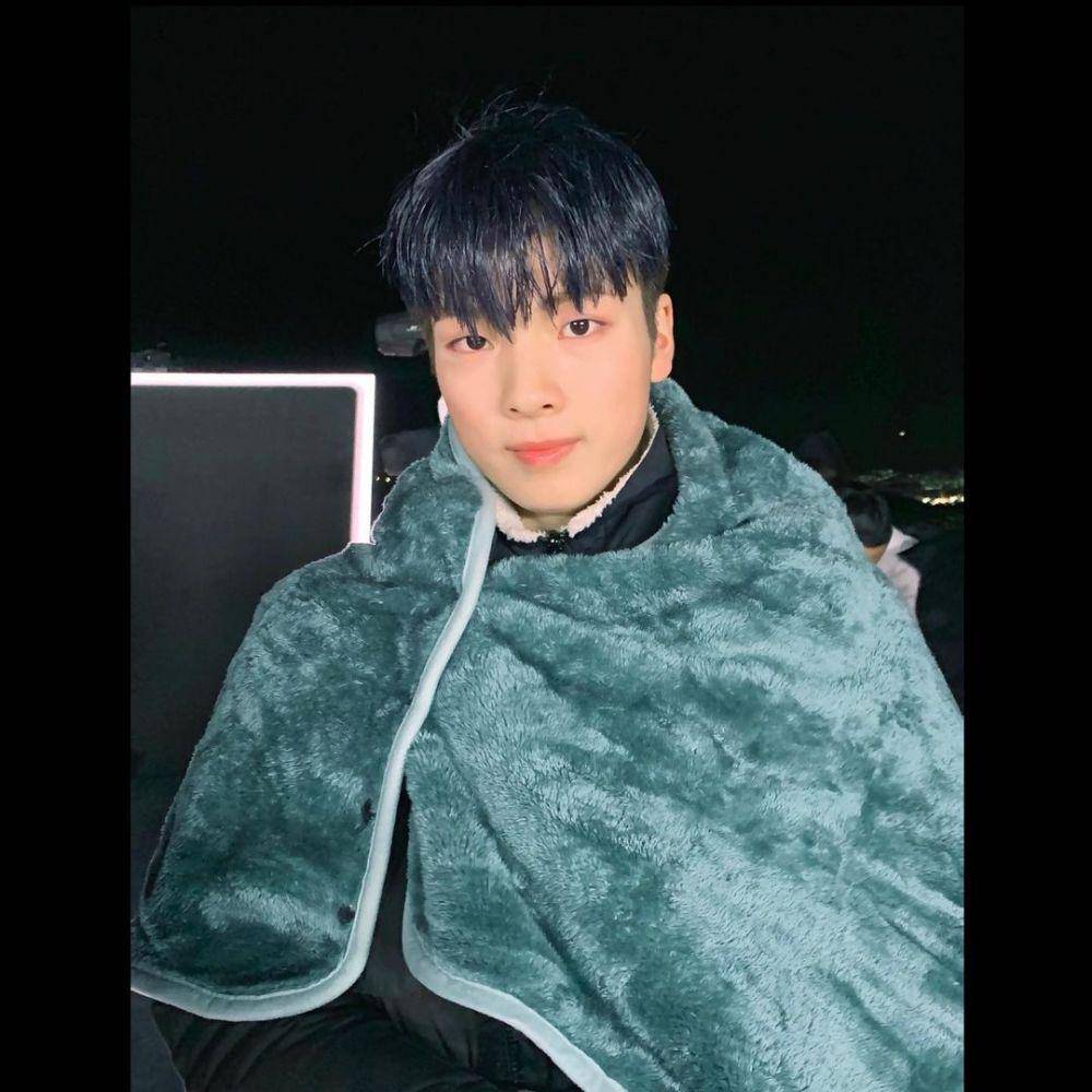 instagram.com/official.ghost9