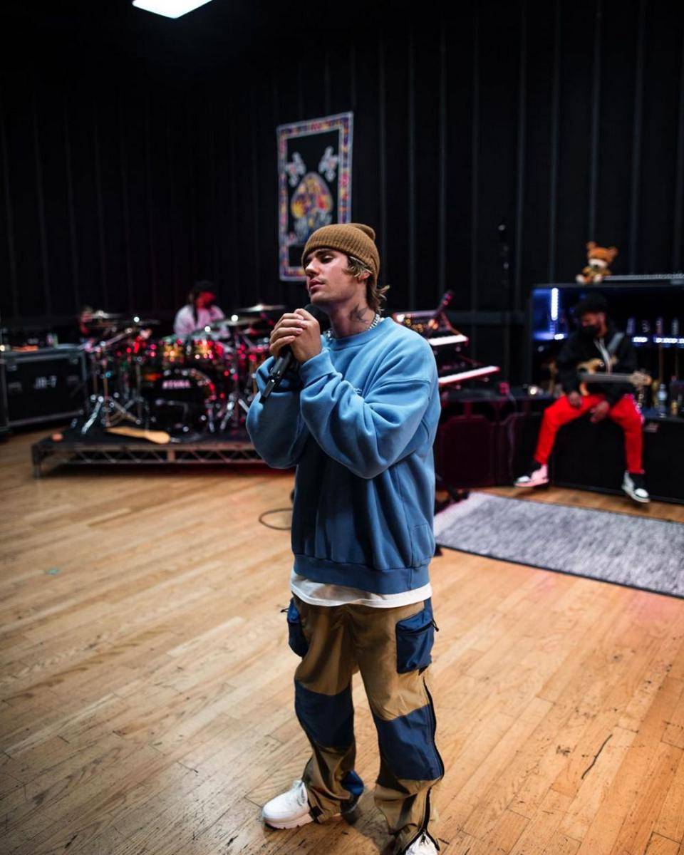 OOTD topi ala Justin Bieber (instagram.com/justinbieber)