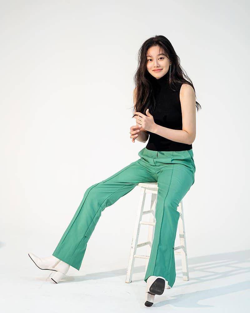 instagram.com/actress_youna_1997