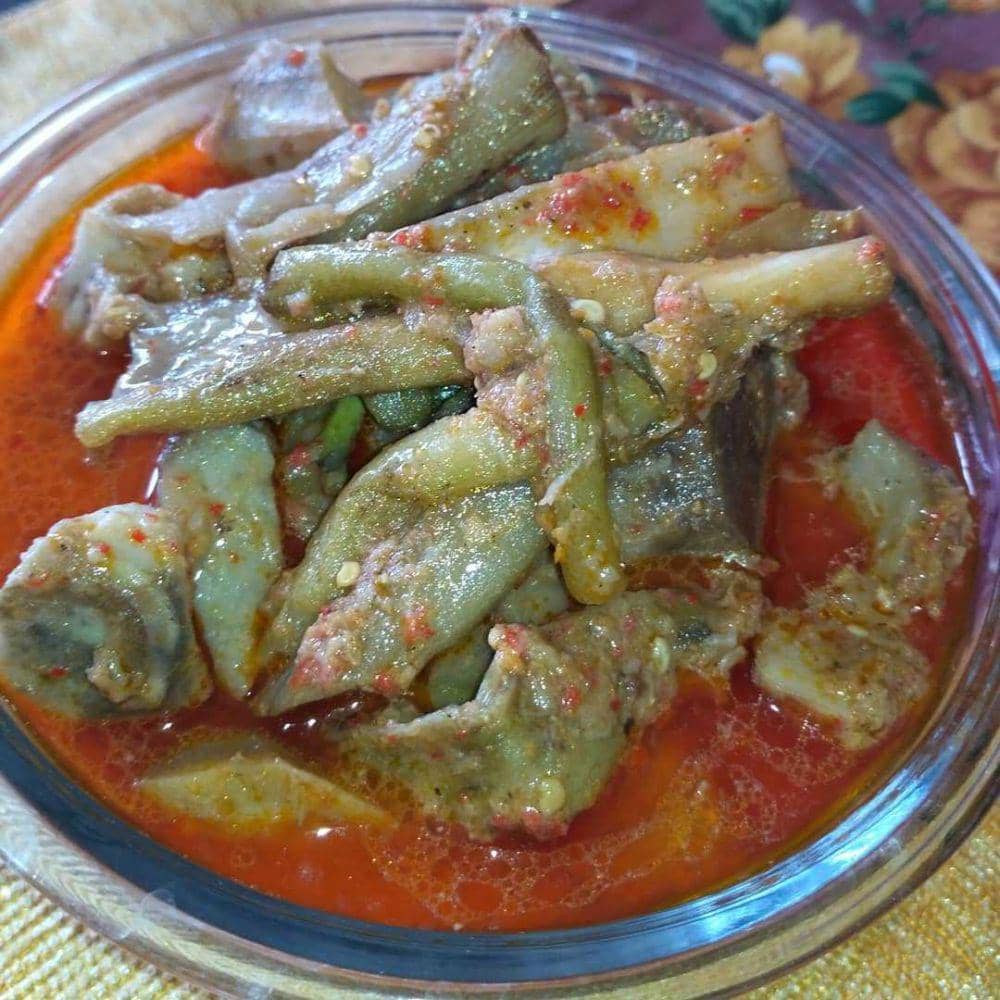 Wajib Dicoba, Resep Sayur Poloy yang Terbuat dari Batang Talas