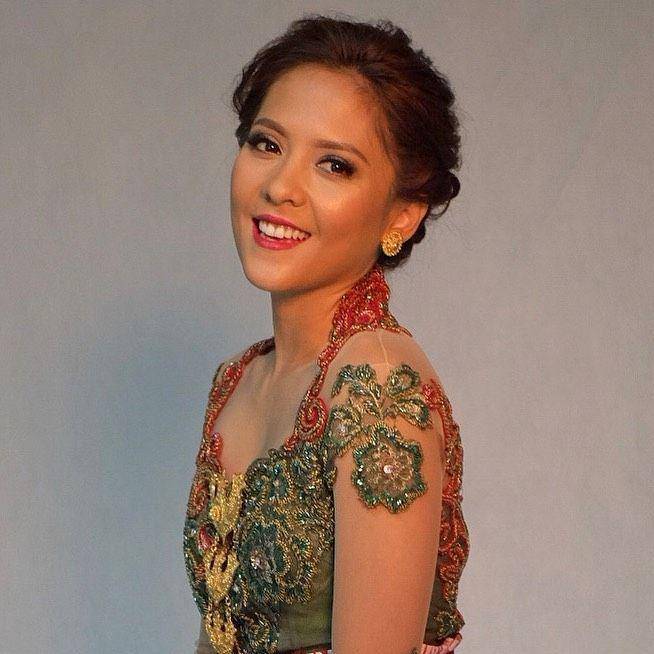 instagram.com/lalakarmela