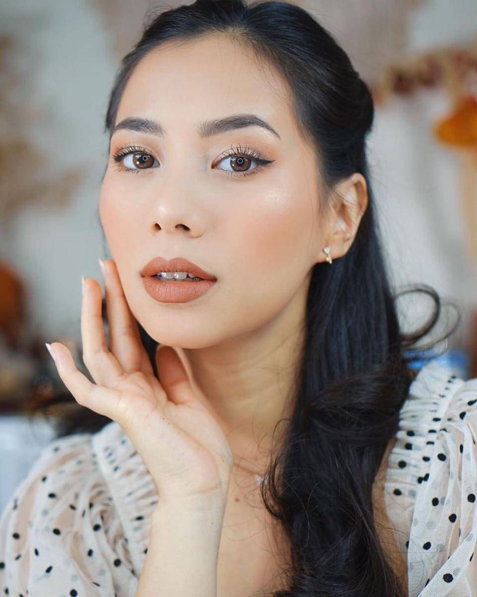 instagram.com/abellyc