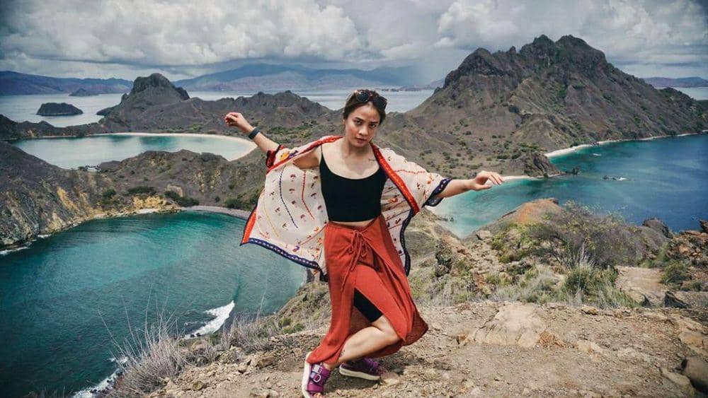 Kasual dan Anti Ribet, 10 Inspirasi OOTD Liburan ala VJ Laissti