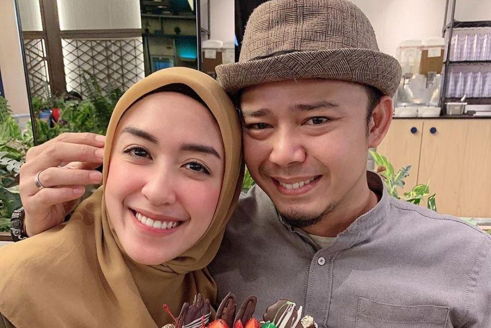 Istri Tersakiti di FTV, 10 Potret Harmonis Icha Anisa dan Suami